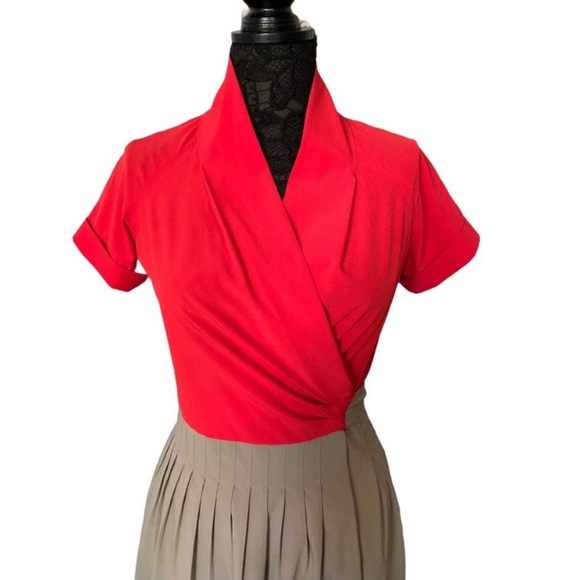🍓Ark & Co True Wrap Dress Mini Red plunge top Khaki Pleated Skirt Size Small - Picture 4 of 9